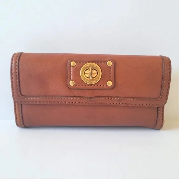 MARC JACOBS Turn Lock Brown Leather Women's Wallet - Picture 1 of 12
